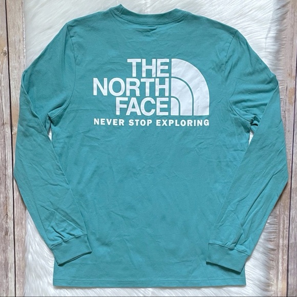 The North Face Women’s Long Sleeve Throwback Tee - Picture 2 of 5